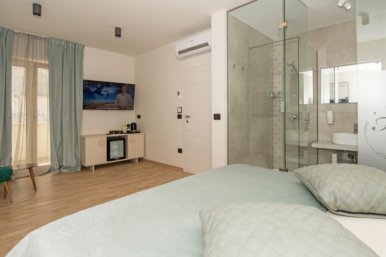 Fra&Kat Rooms Premantura Exterior photo